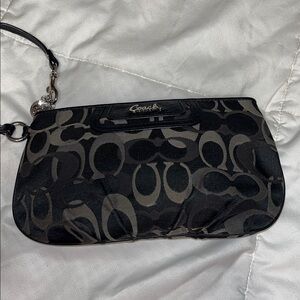 COACH LARGE WRISTLET GRAY/BLACK WITH SILVER HARDWARE F45808